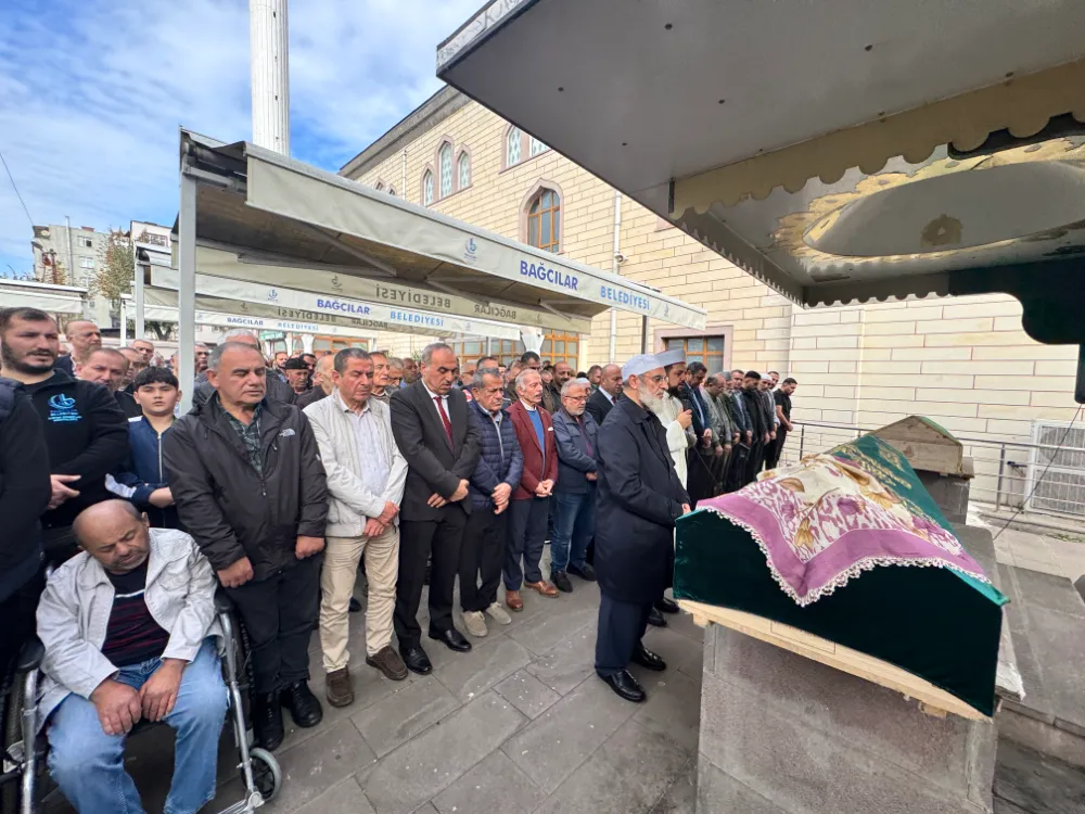 Bayrampaşadan Gülle ailesinin Acı Kaybı: Esme Gülle Son Yolculuğuna Uğurlandı